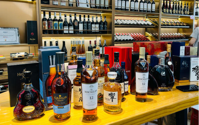 洋酒红酒哪里回收价格高？“收酒啦”名酒回收网为何备受青睐？